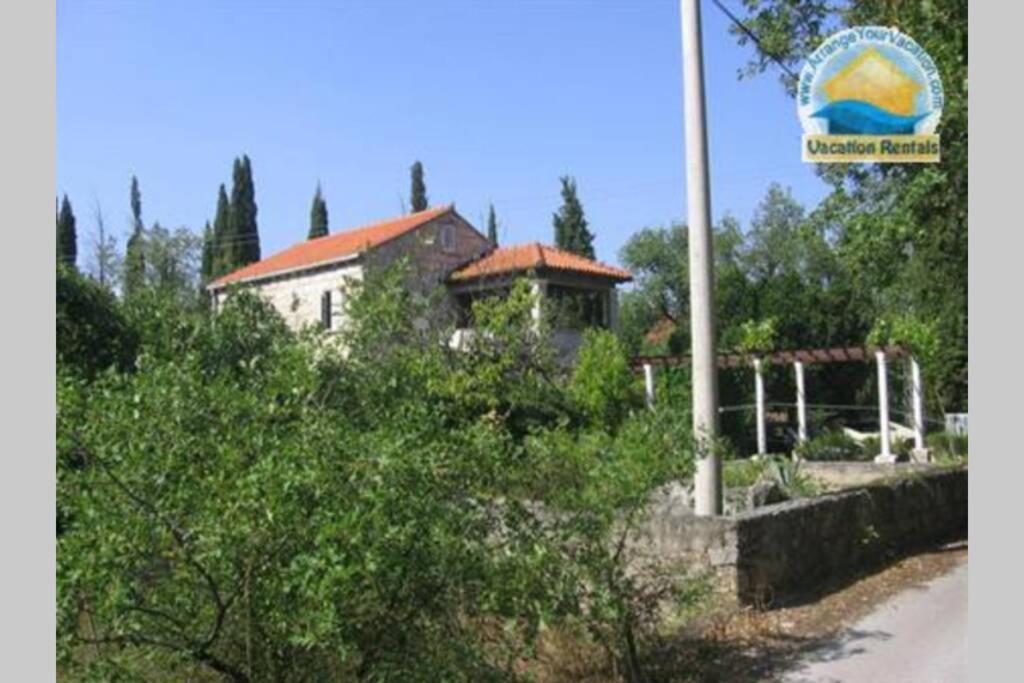 Sleep & Fly Cottage Cilipi Luaran gambar