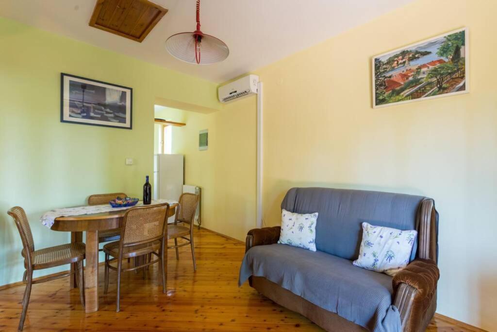 Sleep & Fly Cottage Cilipi Luaran gambar